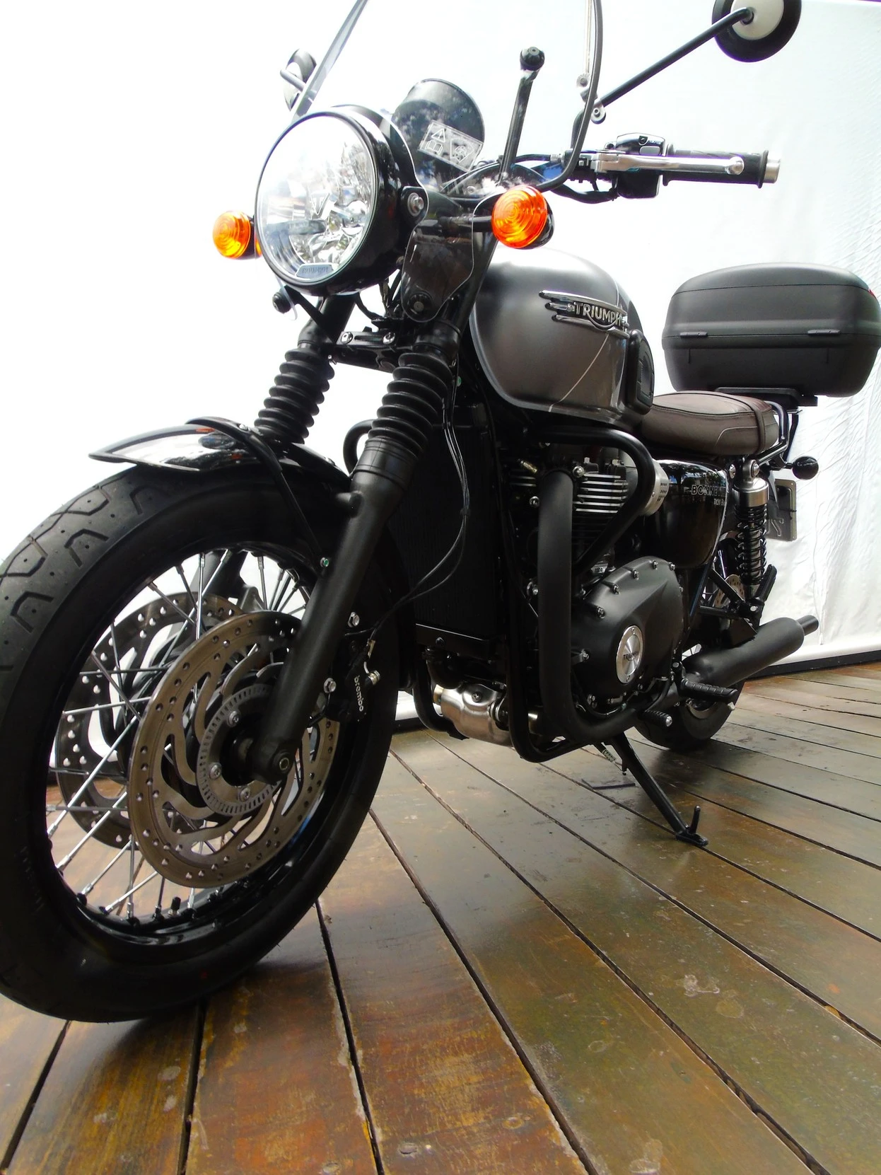 TRIUMPH BONNEVILLE T120 BLACK 1200