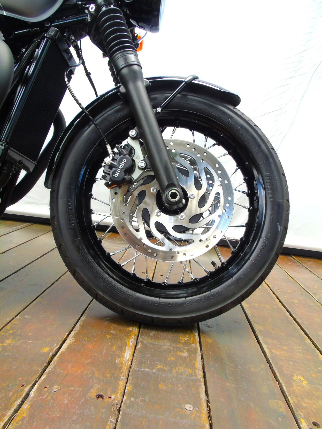 TRIUMPH BONNEVILLE T120 BLACK 1200