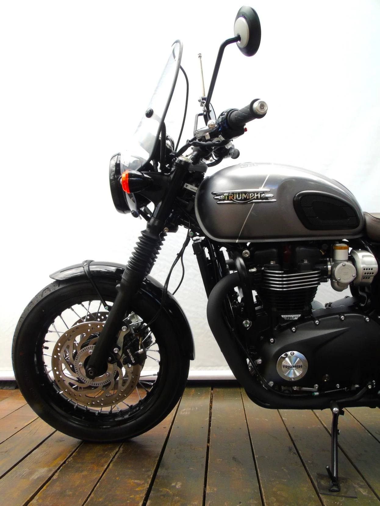 TRIUMPH BONNEVILLE T120 BLACK 1200