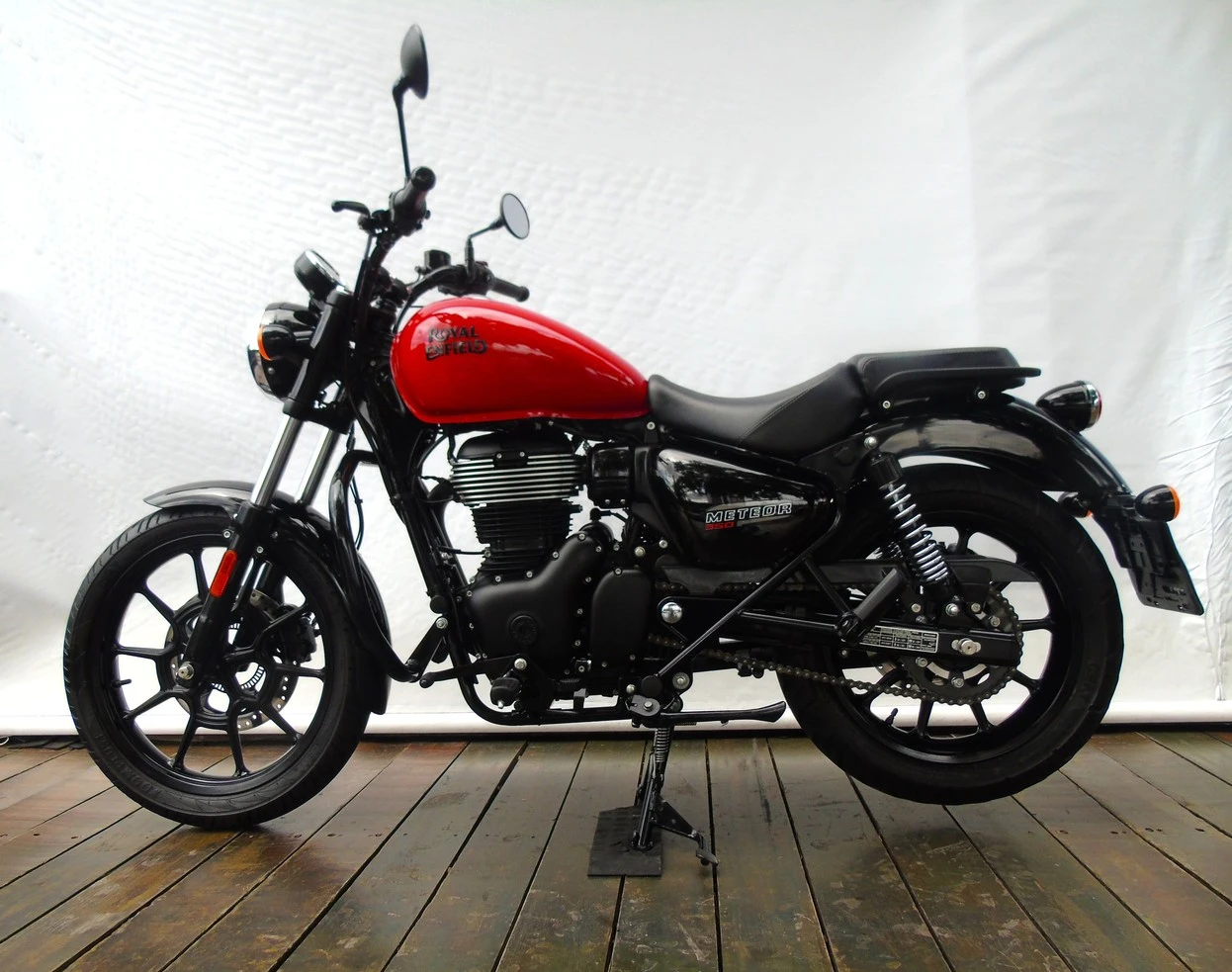 ROYAL ENFIELD METEOR 350 FIREBALL
