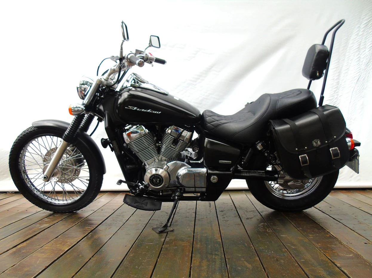 HONDA SHADOW 750