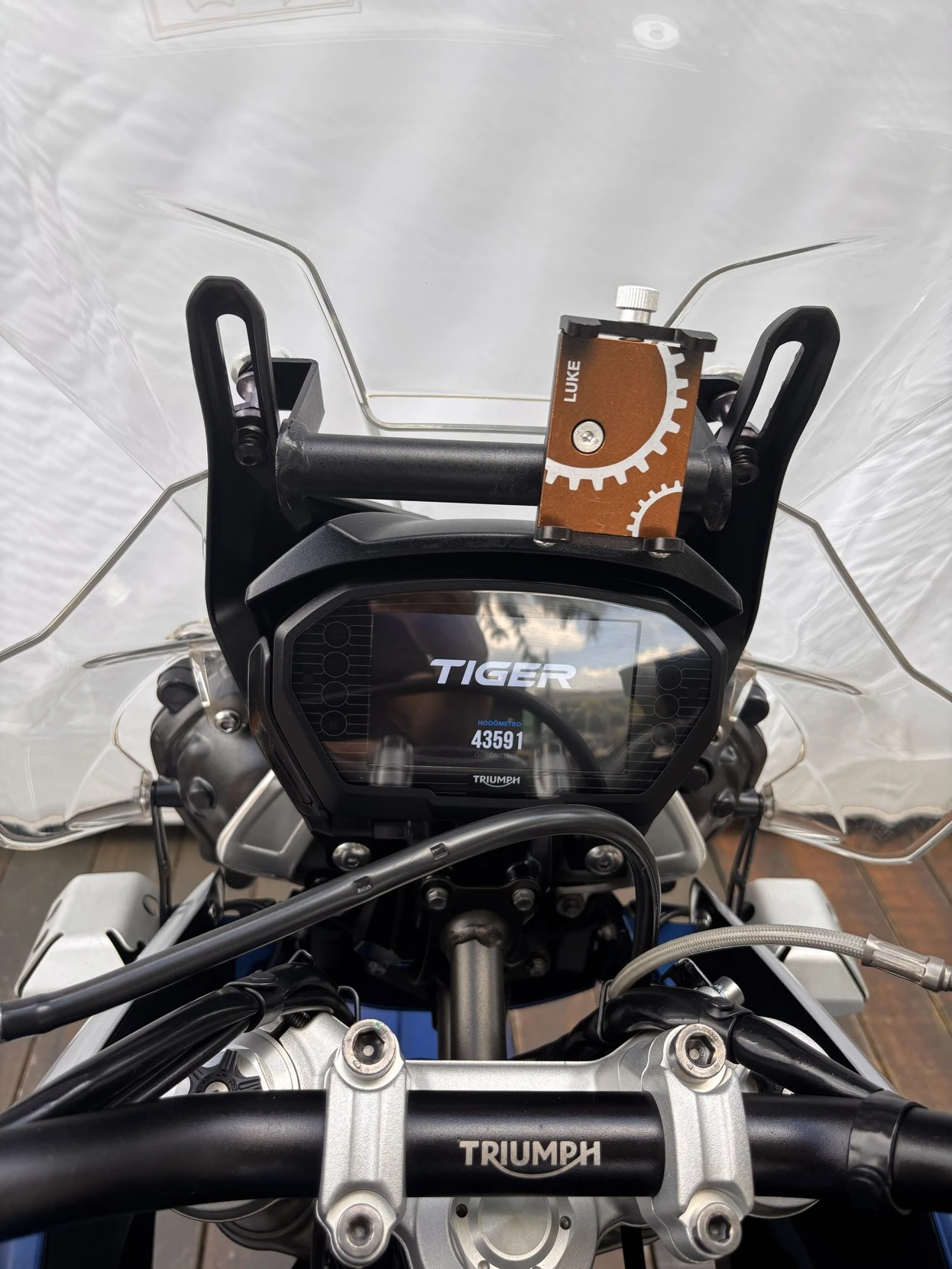 TRIUMPH TIGER 800 XR