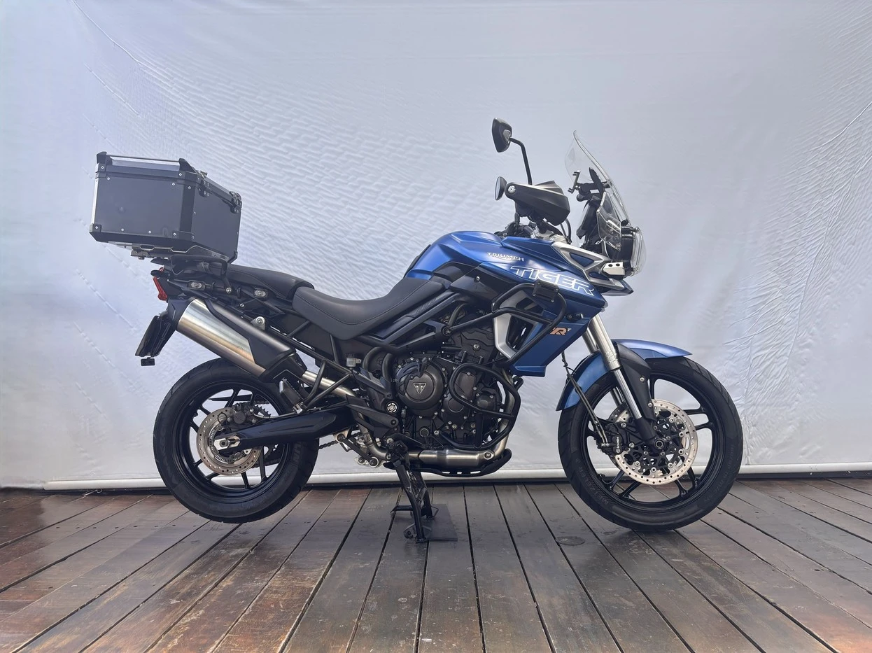 TRIUMPH TIGER 800 XR