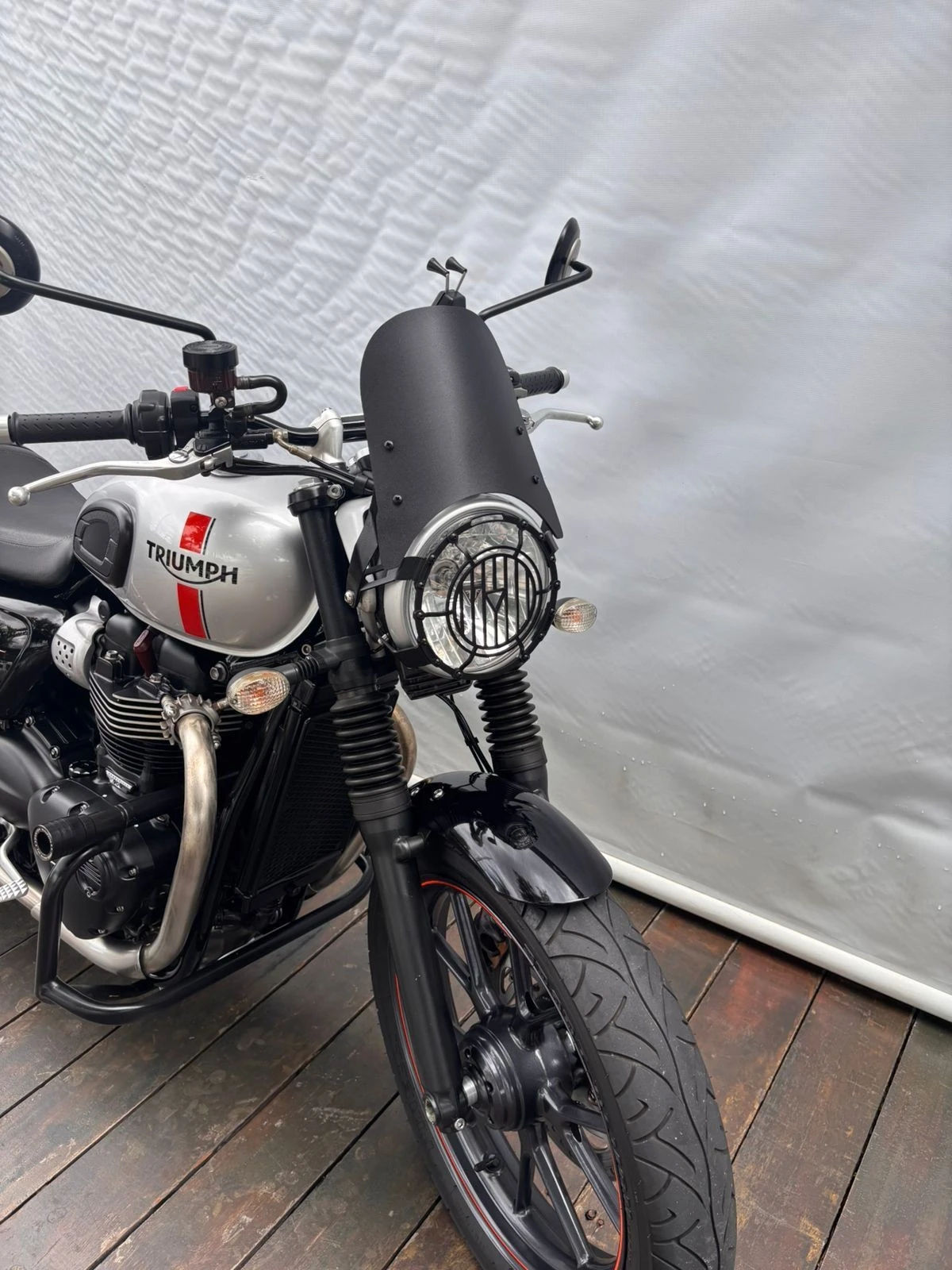 TRIUMPH STREET TWIN
