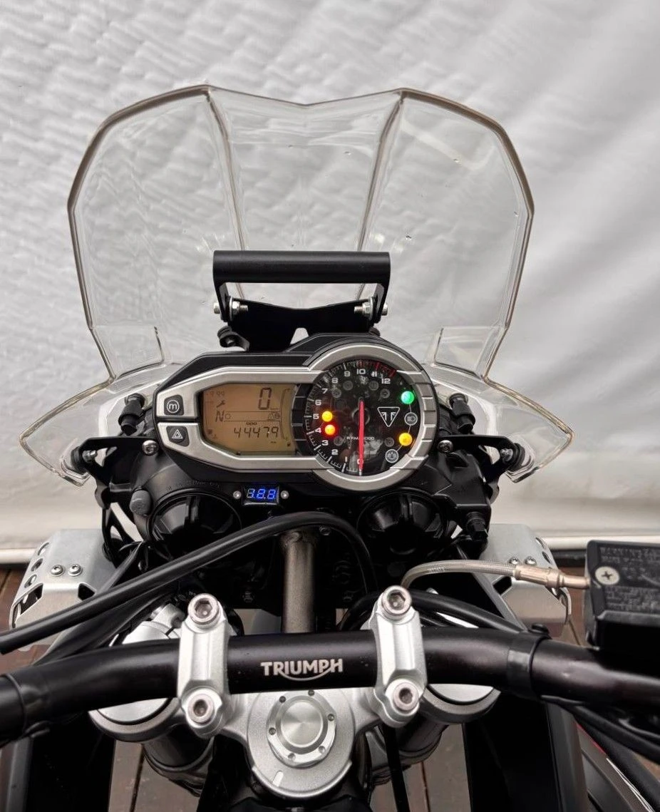 TRIUMPH TIGER 800 XCA