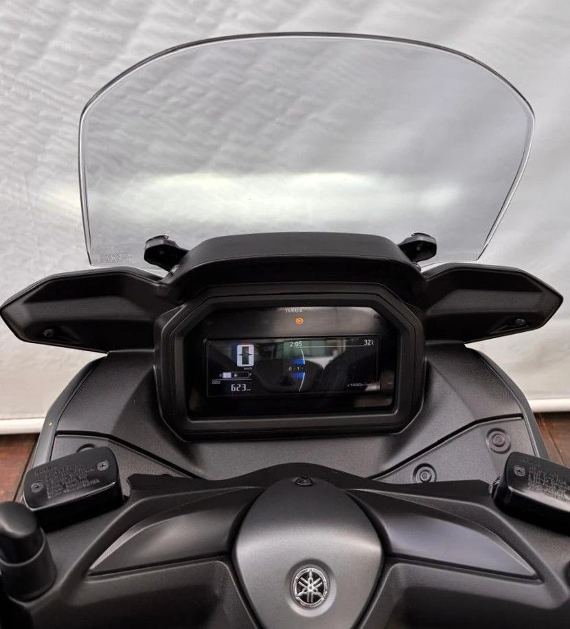 YAMAHA XMAX 300 CONNECTED ABS