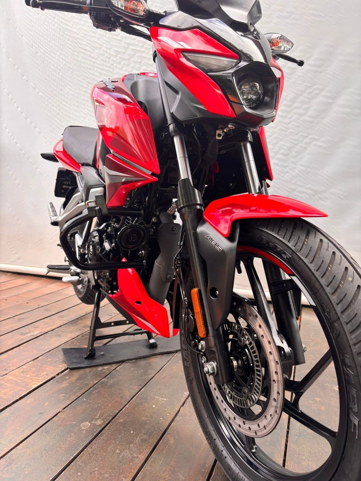 BAJAJ PULSAR N150