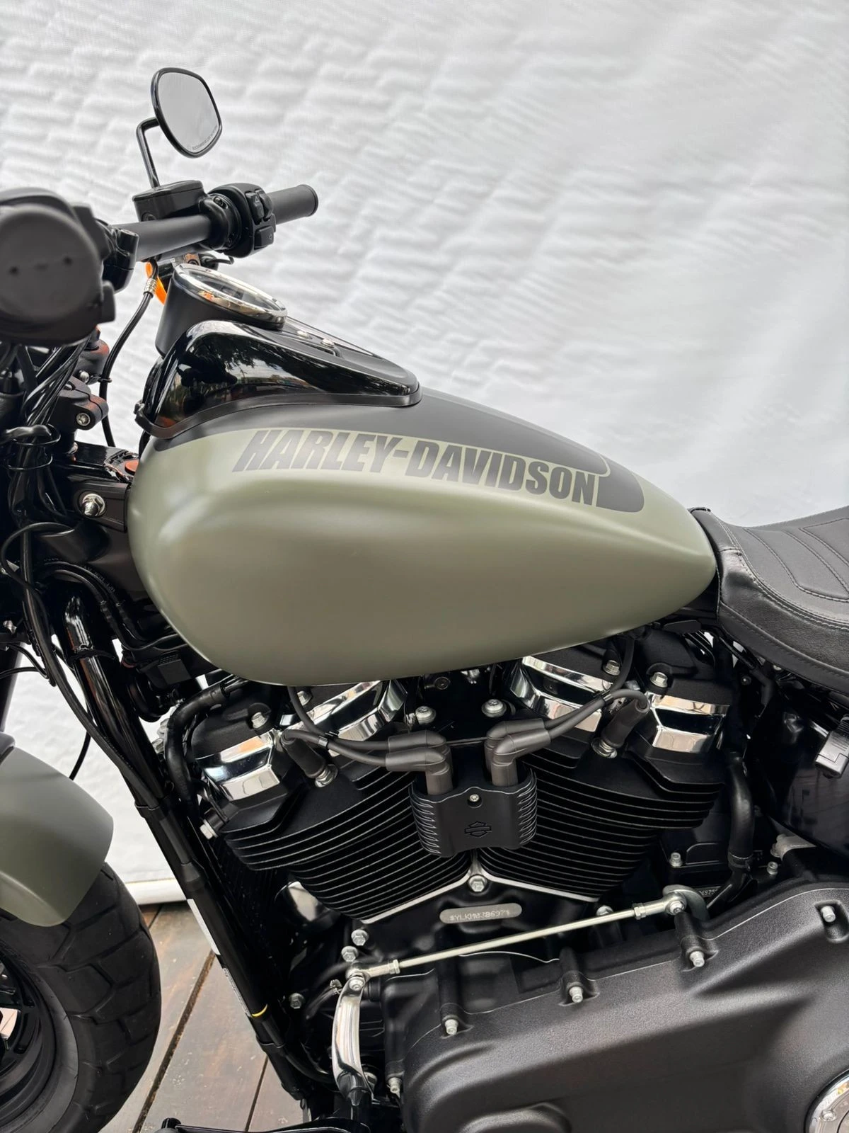 HARLEY-DAVIDSON SOFTAIL FAT BOB 114