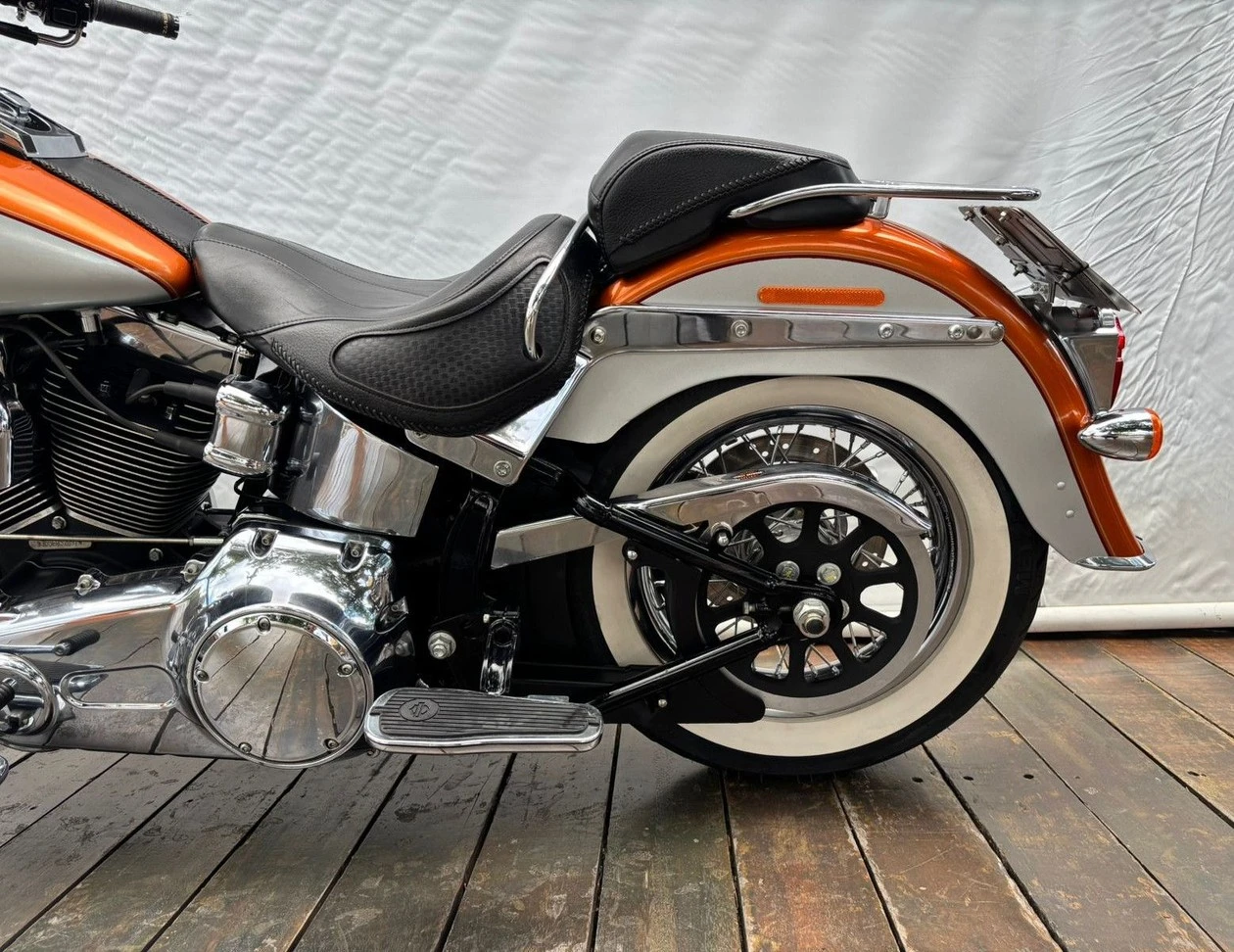 HARLEY-DAVIDSON SOFTAIL DELUXE