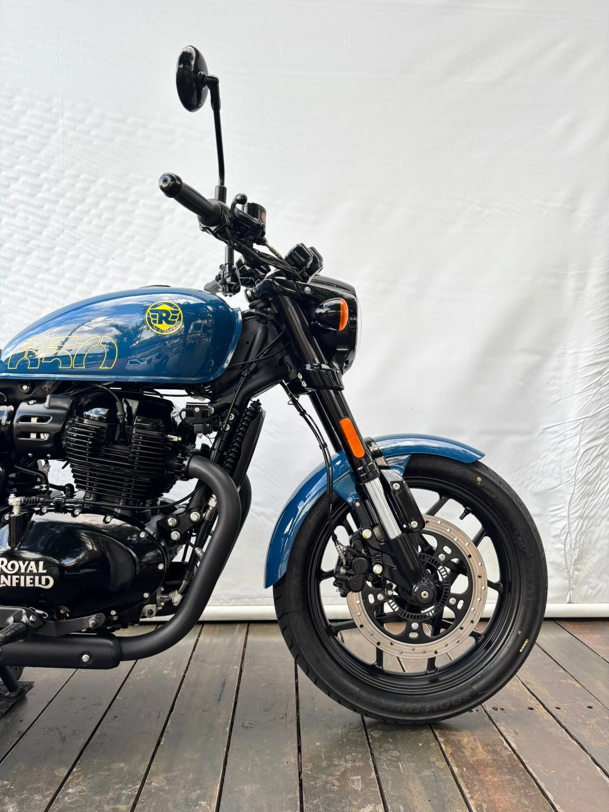 ROYAL ENFIELD SHOTGUN 650 STENCIL WHITE