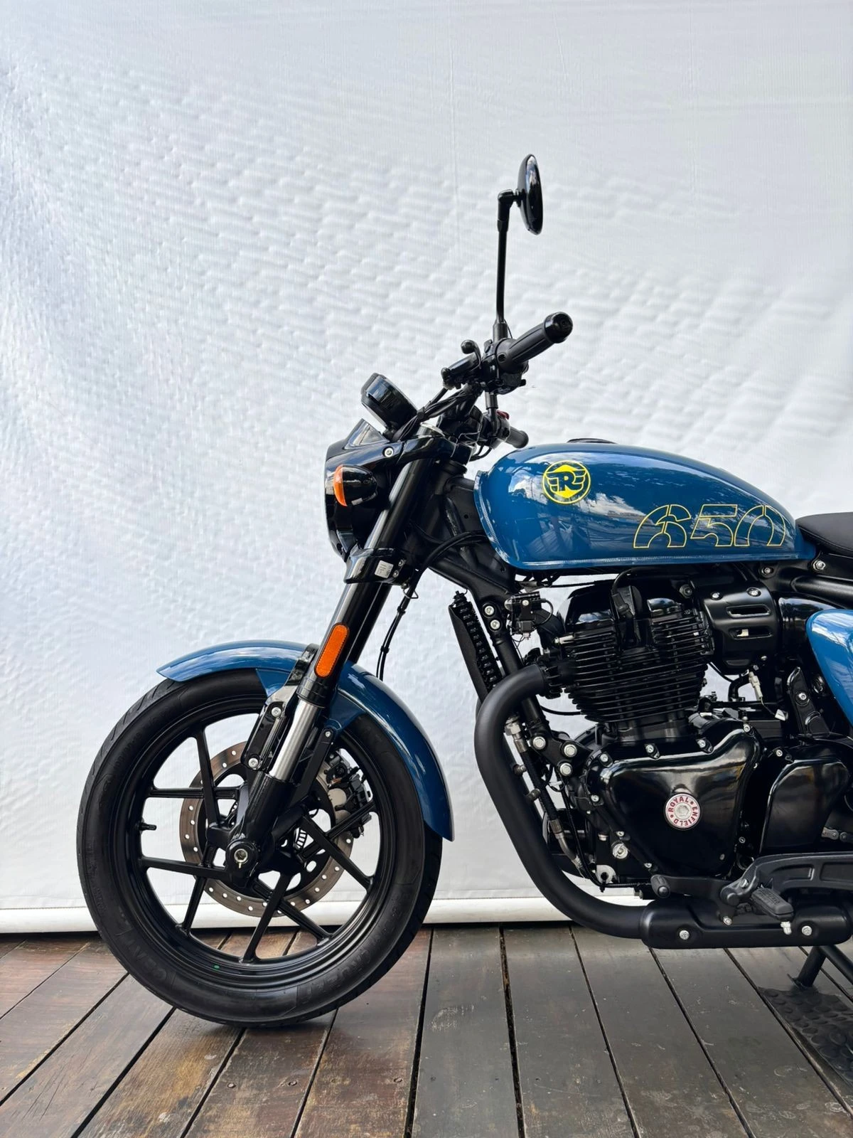 ROYAL ENFIELD SHOTGUN 650 STENCIL WHITE