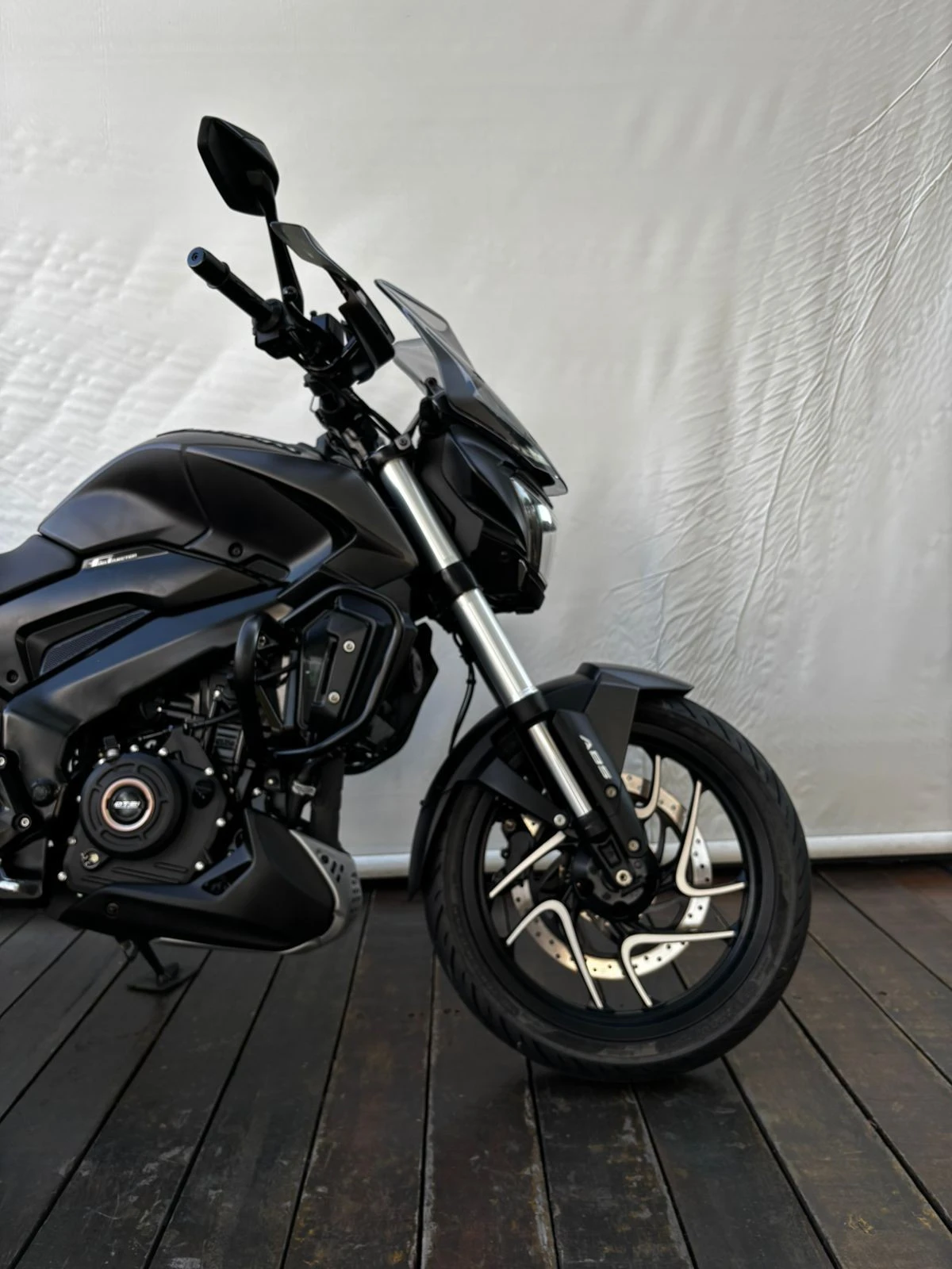 BAJAJ DOMINAR 400