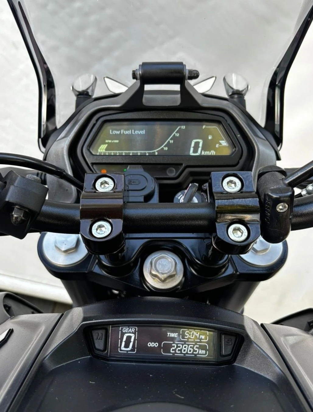 BAJAJ DOMINAR 400