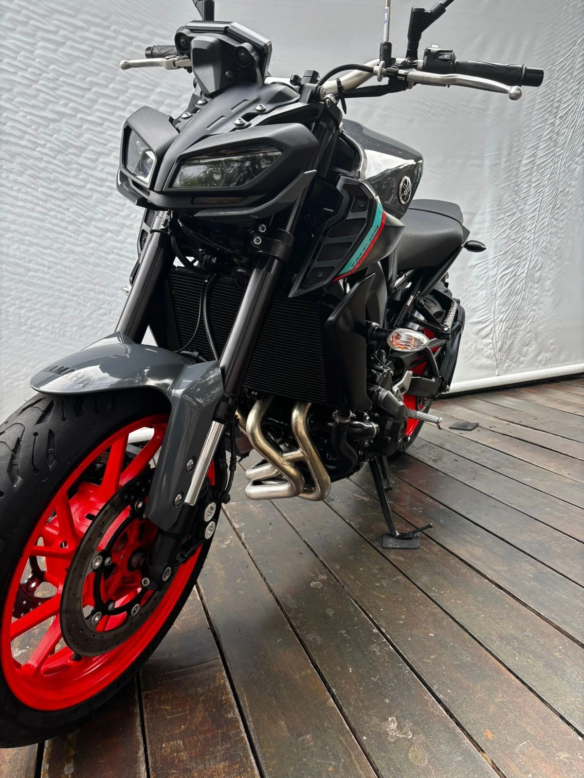 YAMAHA MT-09