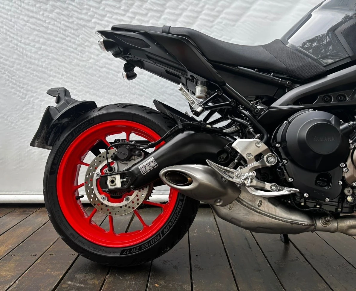 YAMAHA MT-09