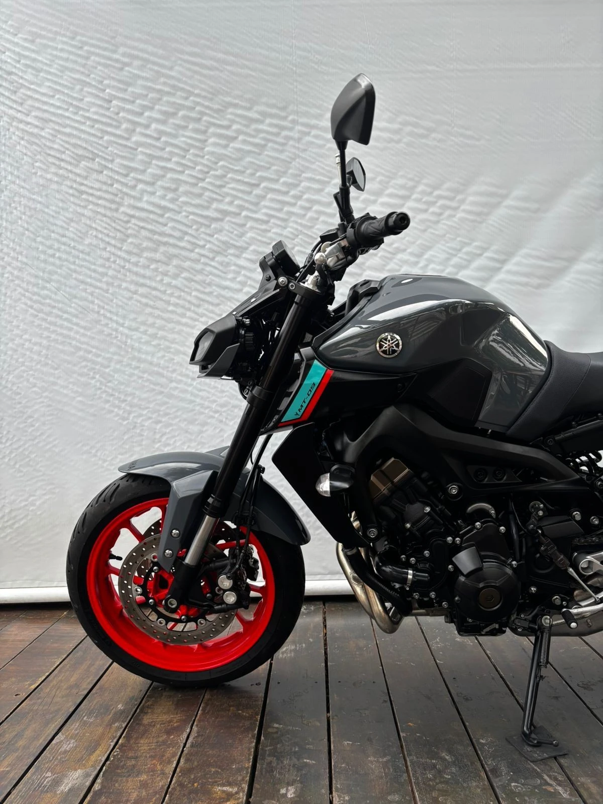 YAMAHA MT-09