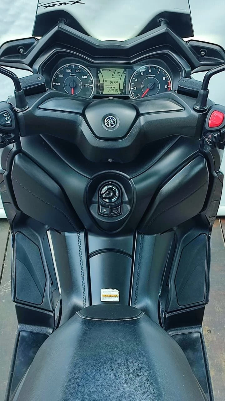 YAMAHA XMAX ABS