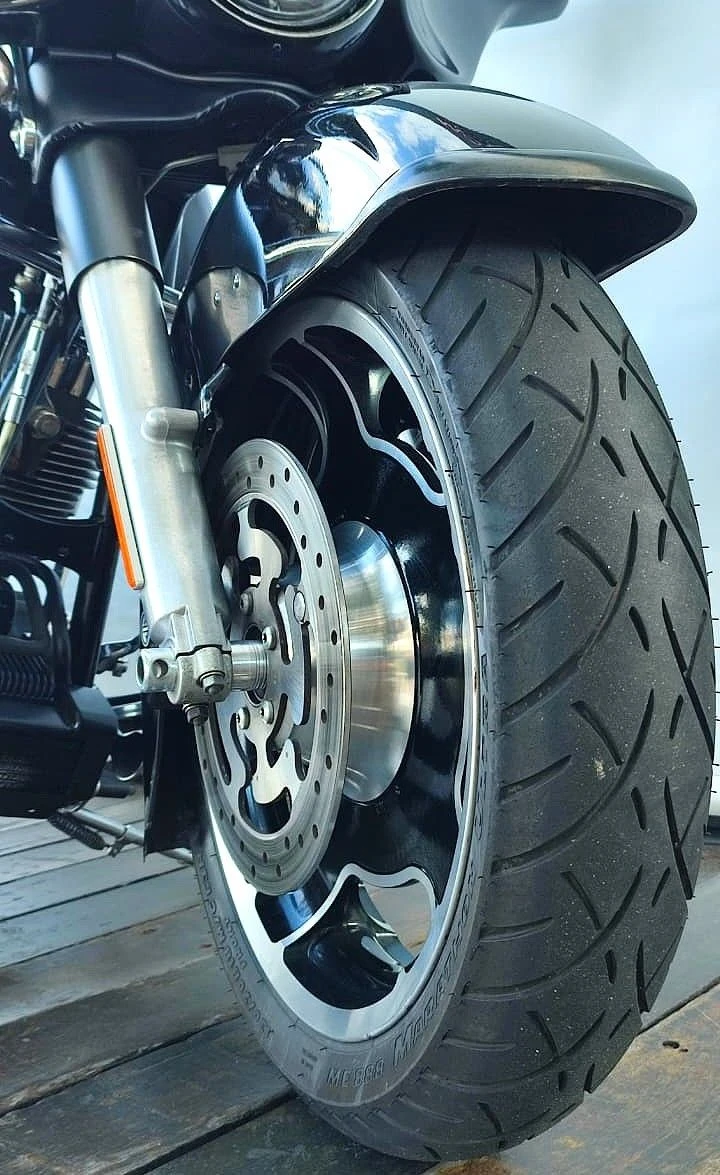 HARLEY-DAVIDSON STREET GLIDE