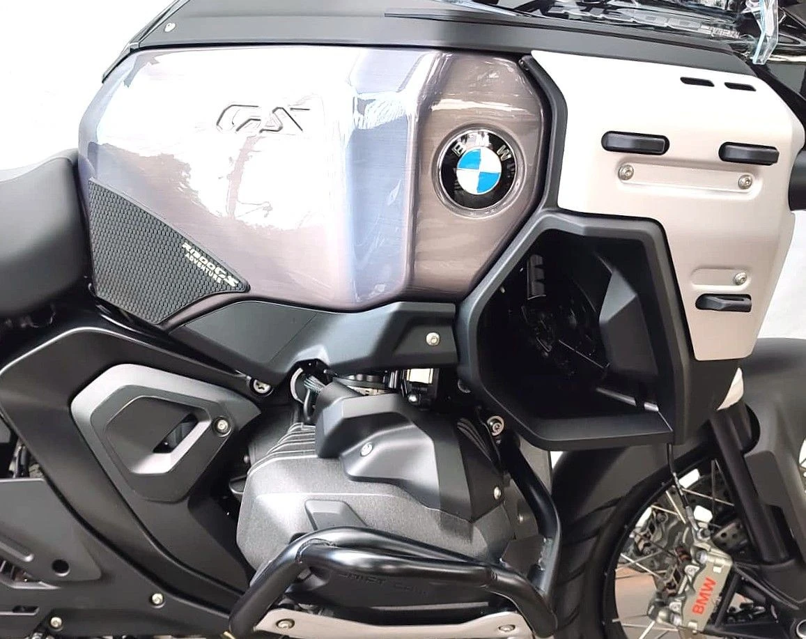 BMW R 1300 GS ADVENTURE TRIPLE BLACK