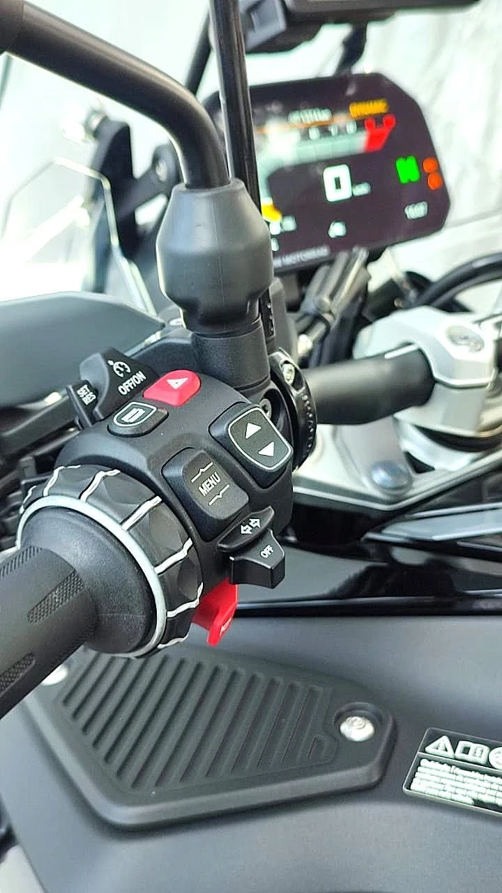 BMW R 1300 GS ADVENTURE TRIPLE BLACK