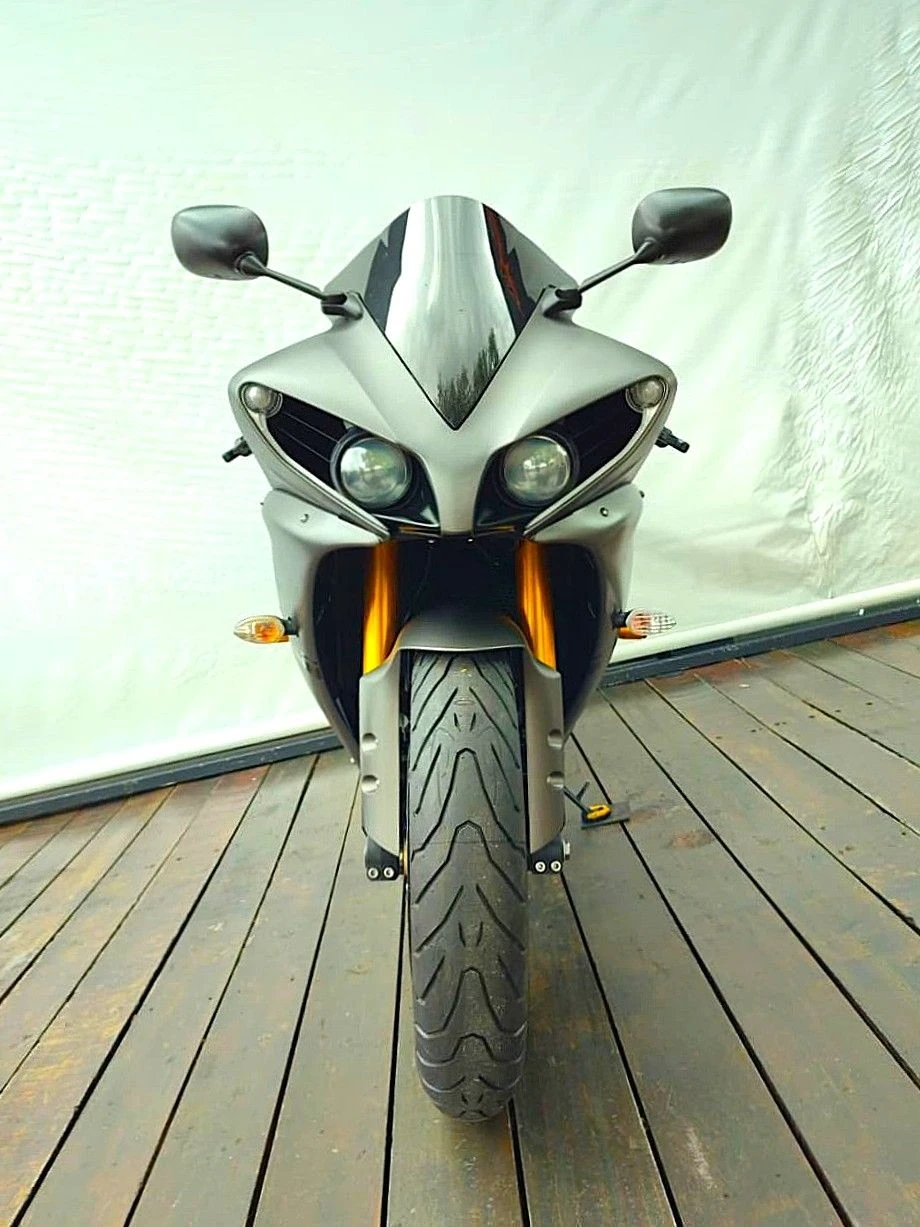 YAMAHA YZF R1