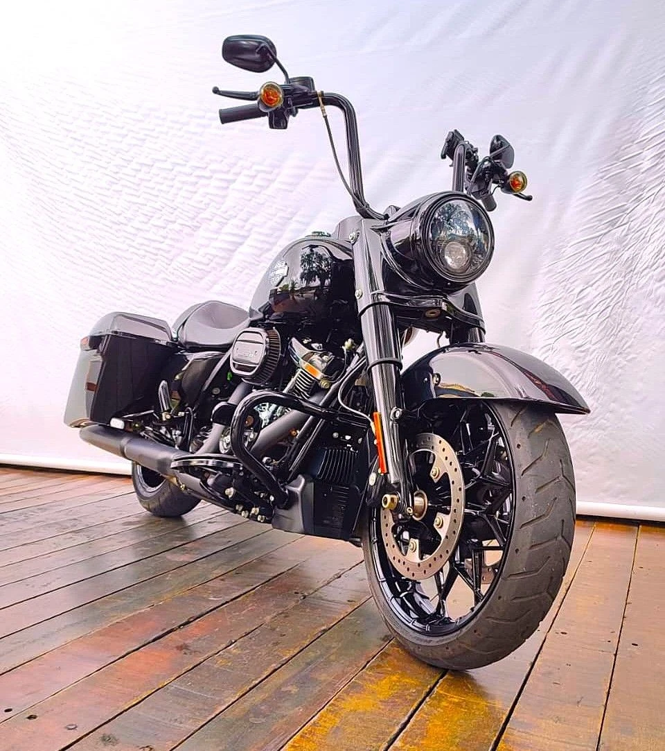 HARLEY-DAVIDSON ROAD GLIDE SPECIAL