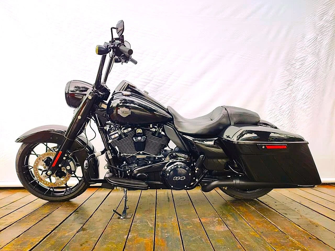 HARLEY-DAVIDSON ROAD GLIDE SPECIAL