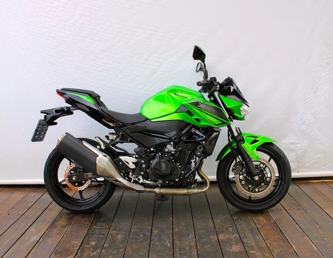 KAWASAKI Z400