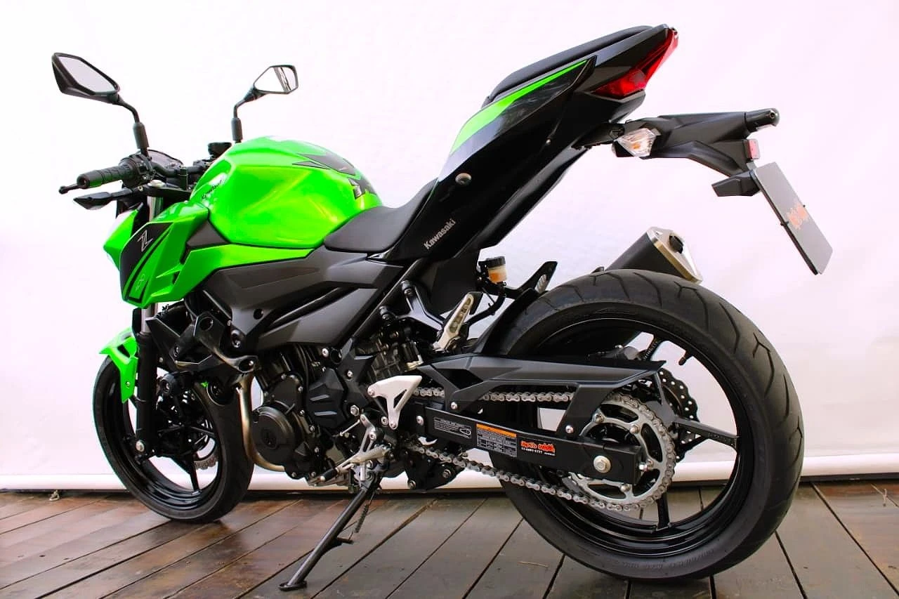 KAWASAKI Z400