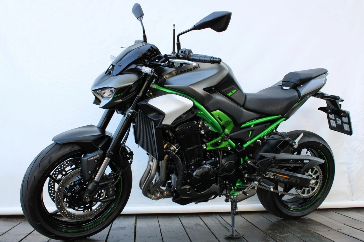 KAWASAKI Z900