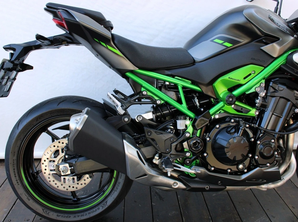 KAWASAKI Z900