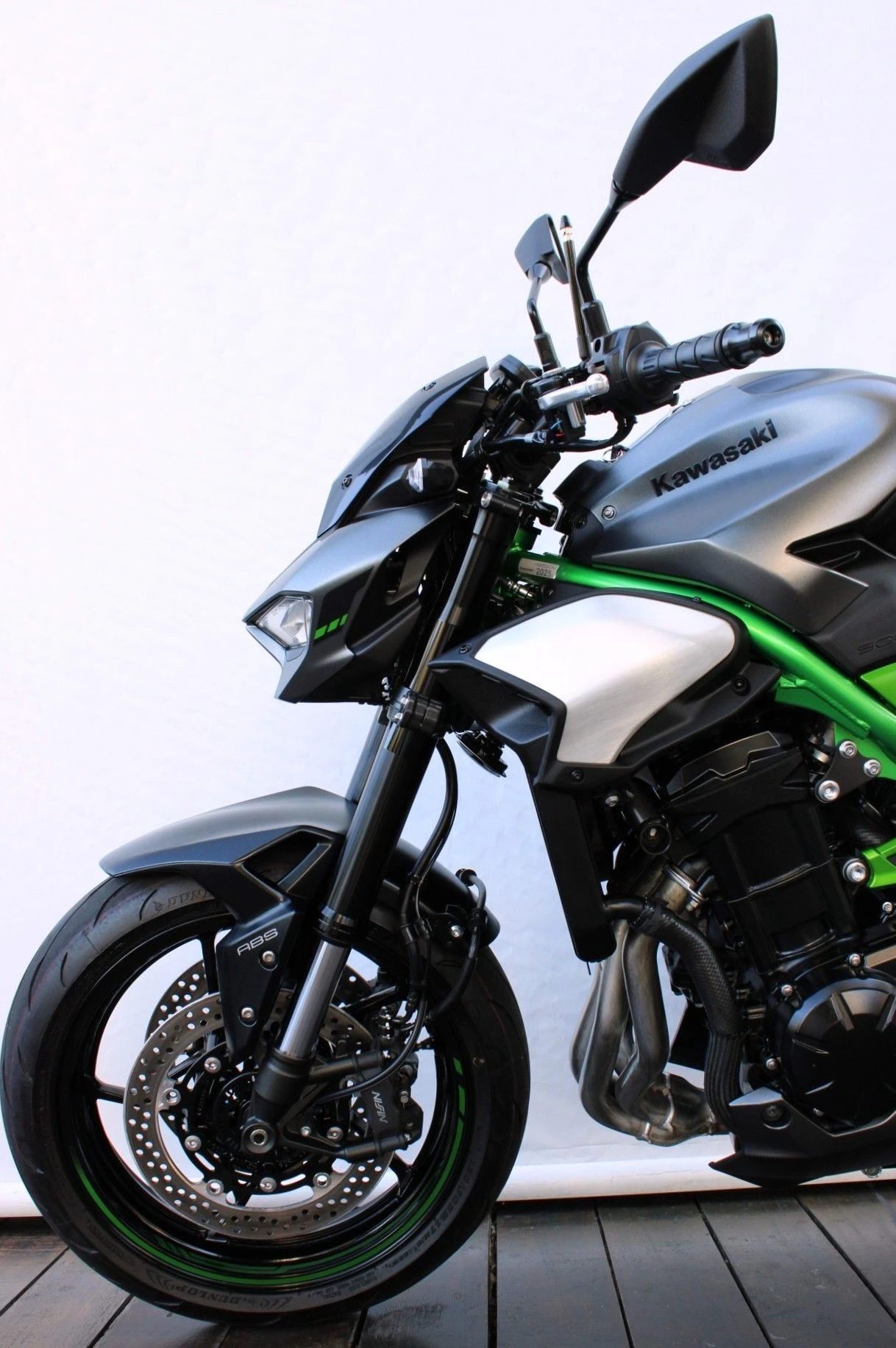 KAWASAKI Z900