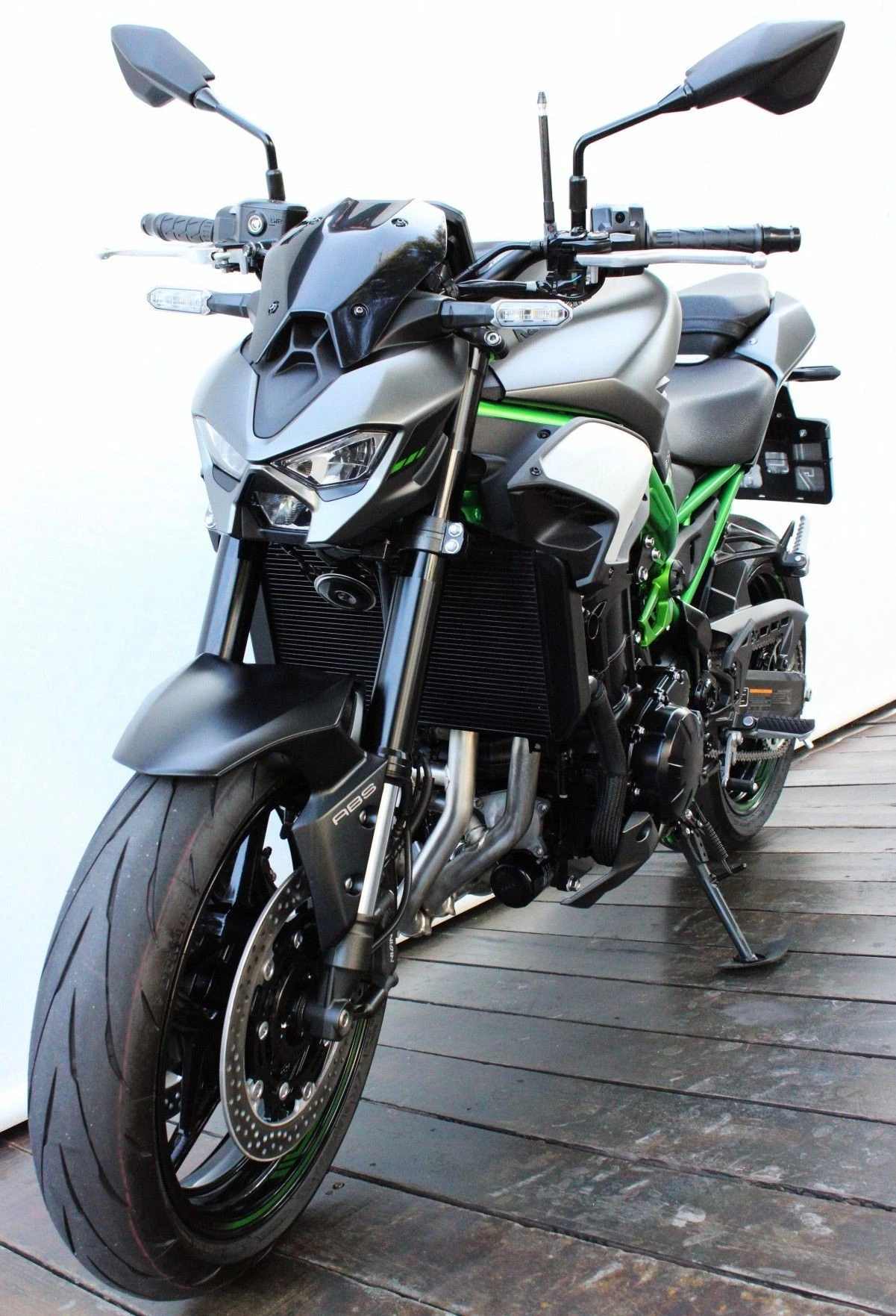 KAWASAKI Z900