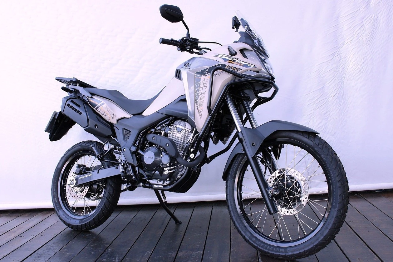 HONDA XRE 300 SAHARA ADVENTURE