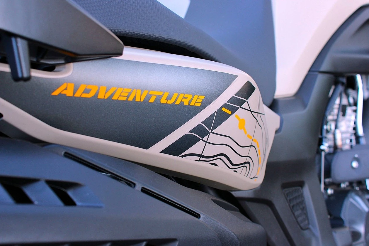 HONDA XRE 300 SAHARA ADVENTURE