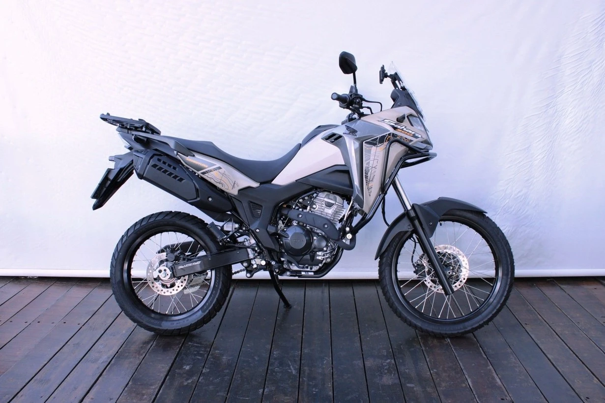 HONDA XRE 300 SAHARA ADVENTURE
