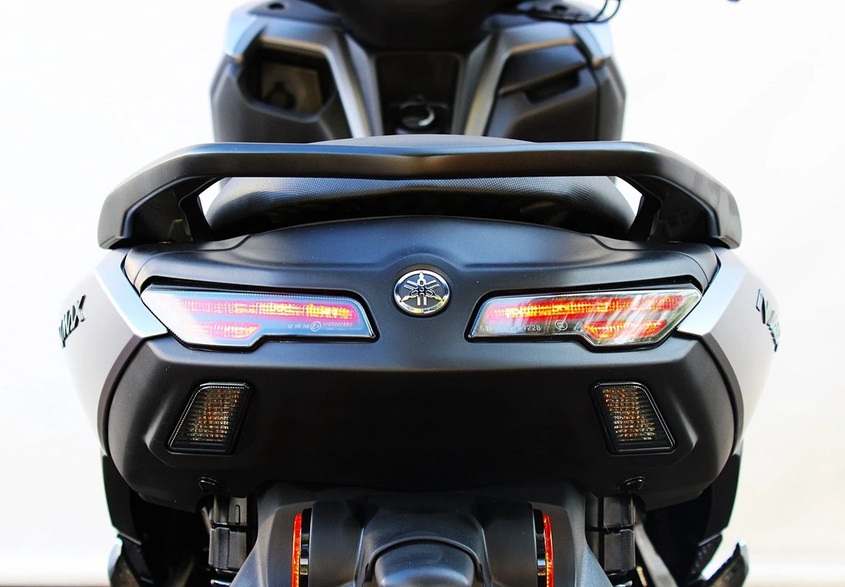 YAMAHA NMAX CONNECTED 160 ABS