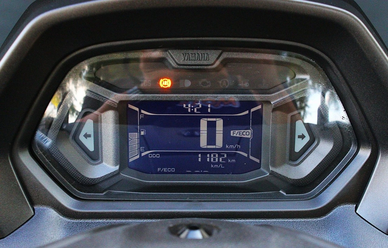 YAMAHA NMAX CONNECTED 160 ABS