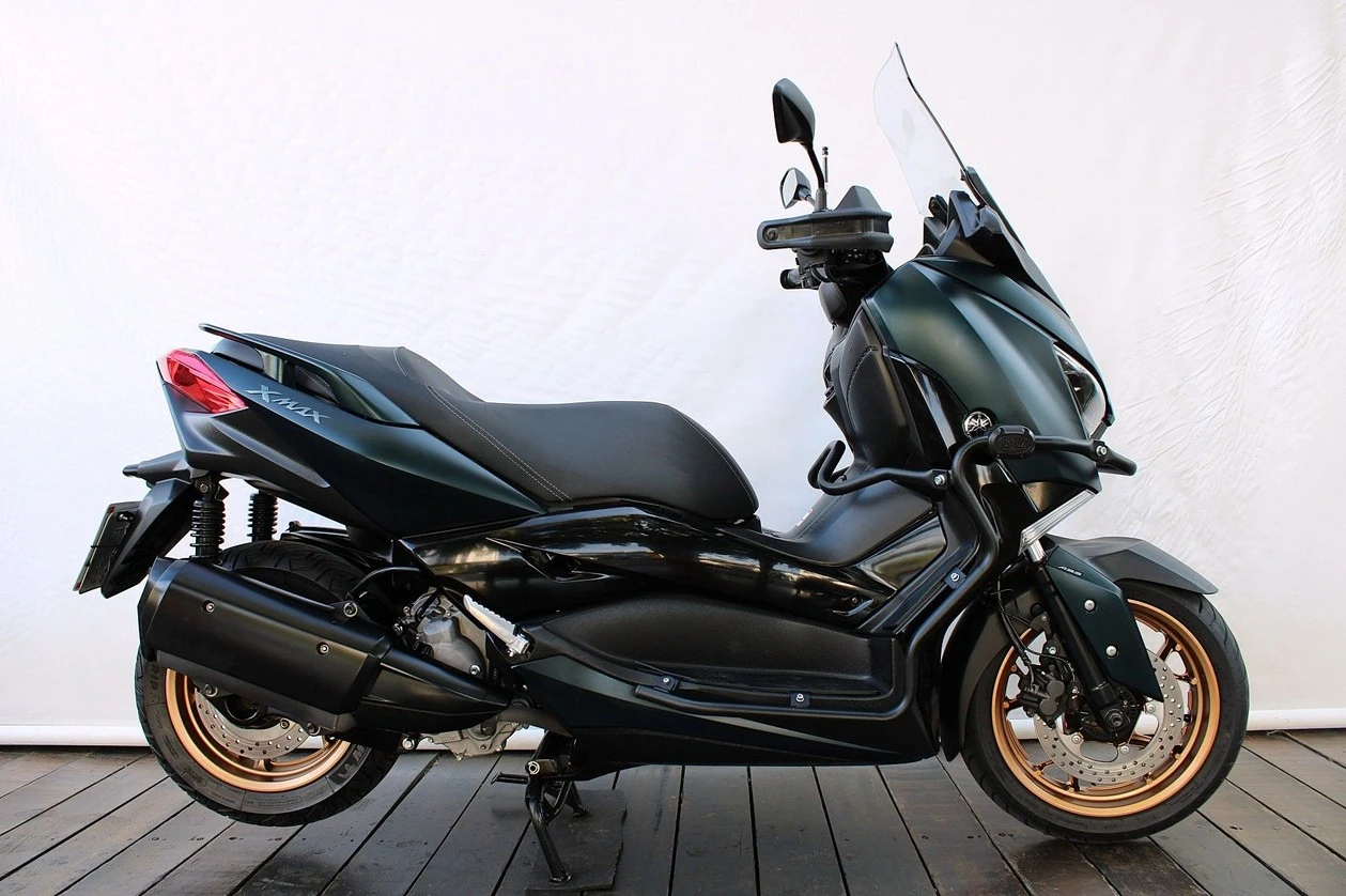 YAMAHA XMAX ABS