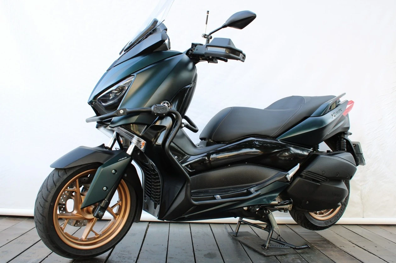 YAMAHA XMAX ABS