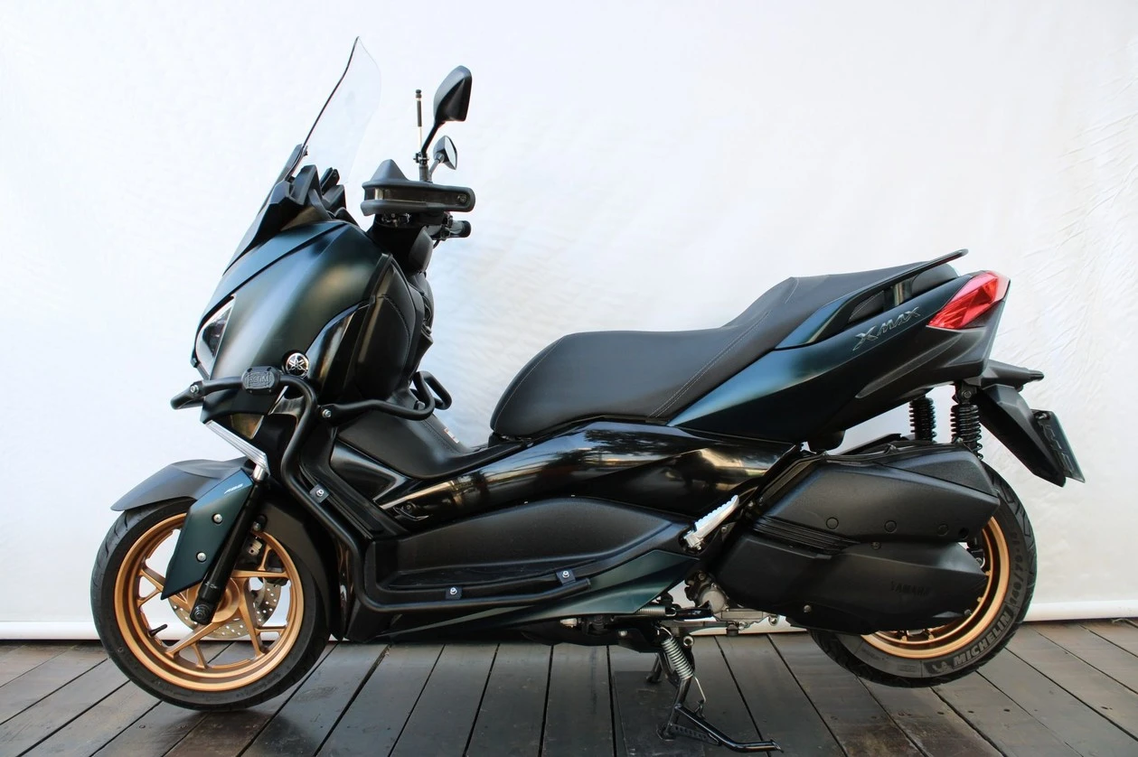 YAMAHA XMAX ABS