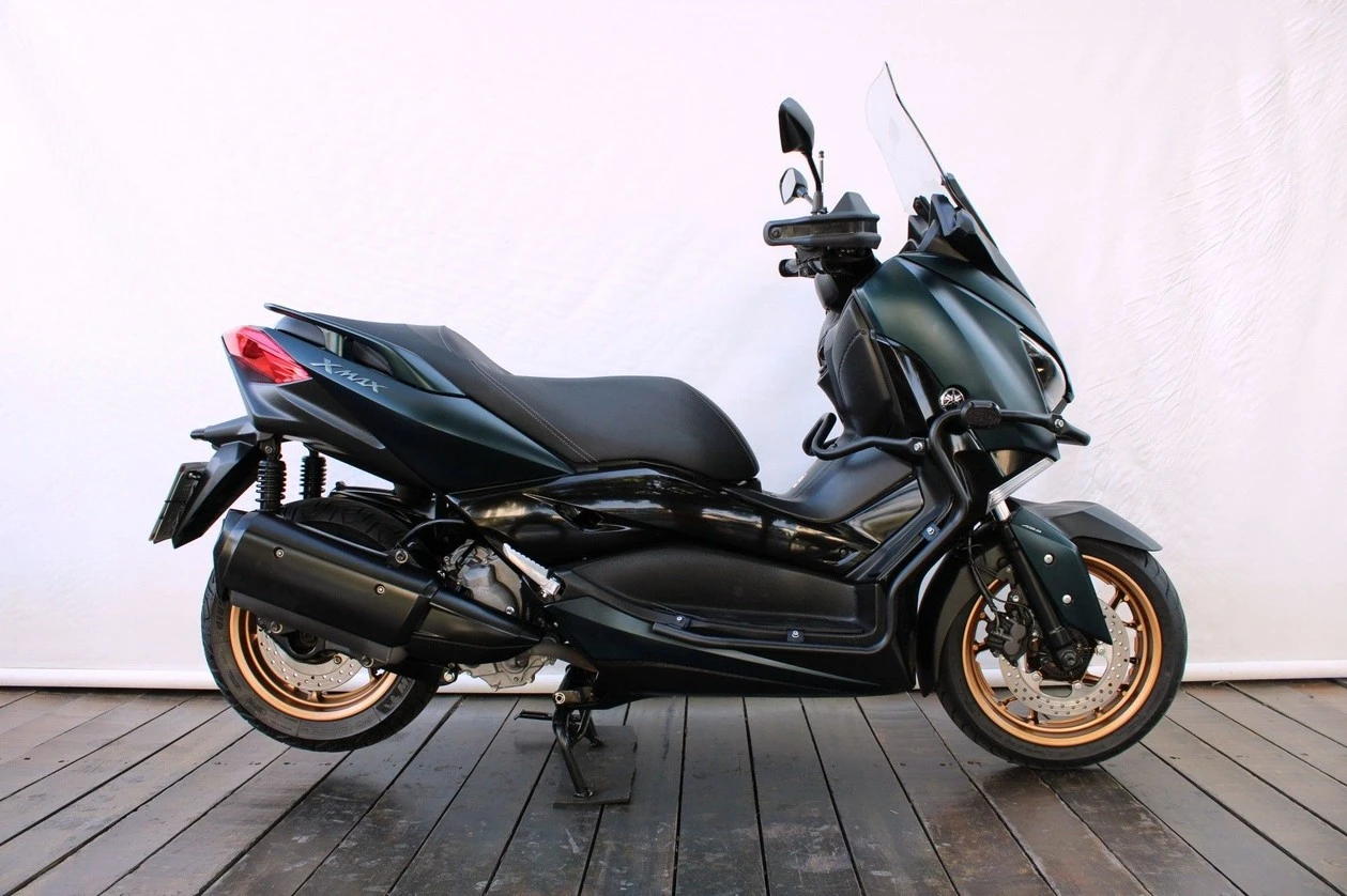 YAMAHA XMAX ABS