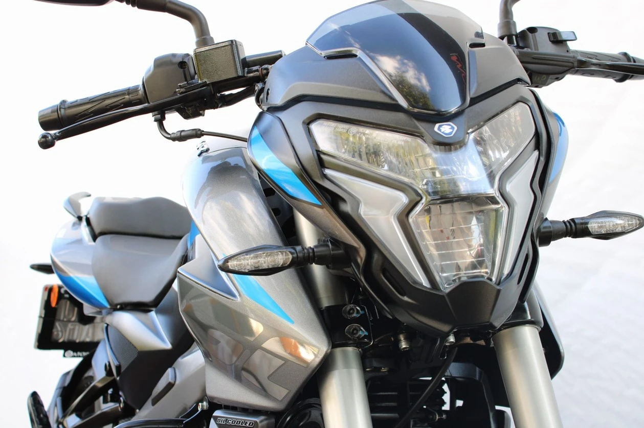 BAJAJ DOMINAR NS160