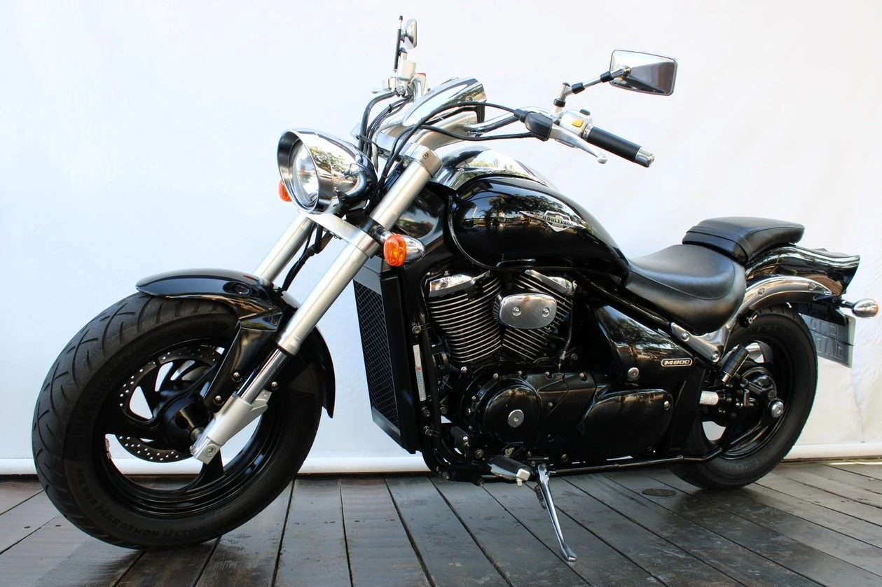 SUZUKI BOULEVARD M800