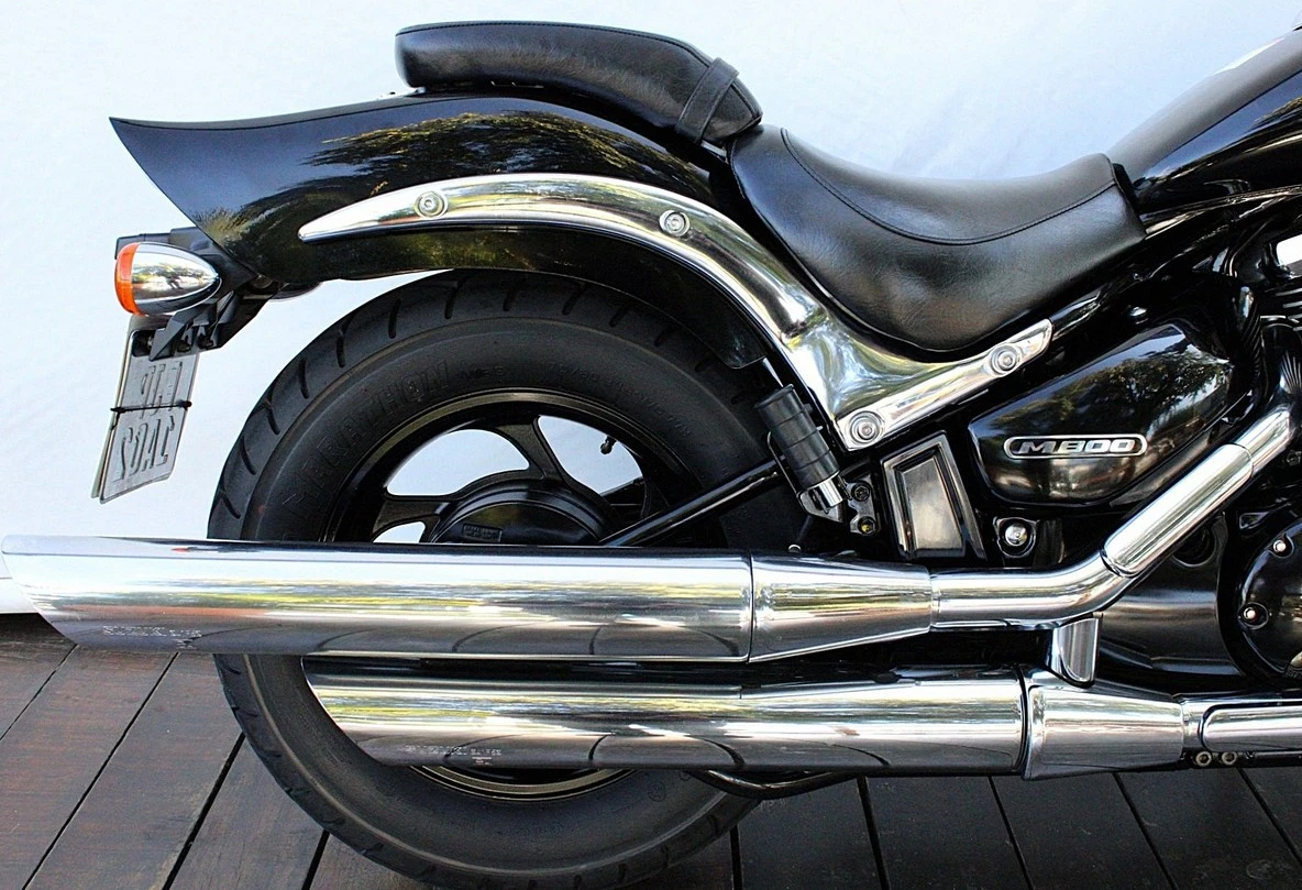 SUZUKI BOULEVARD M800