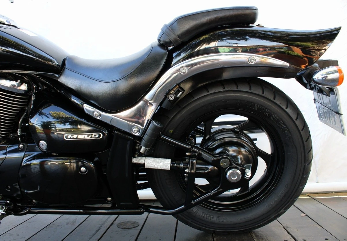 SUZUKI BOULEVARD M800