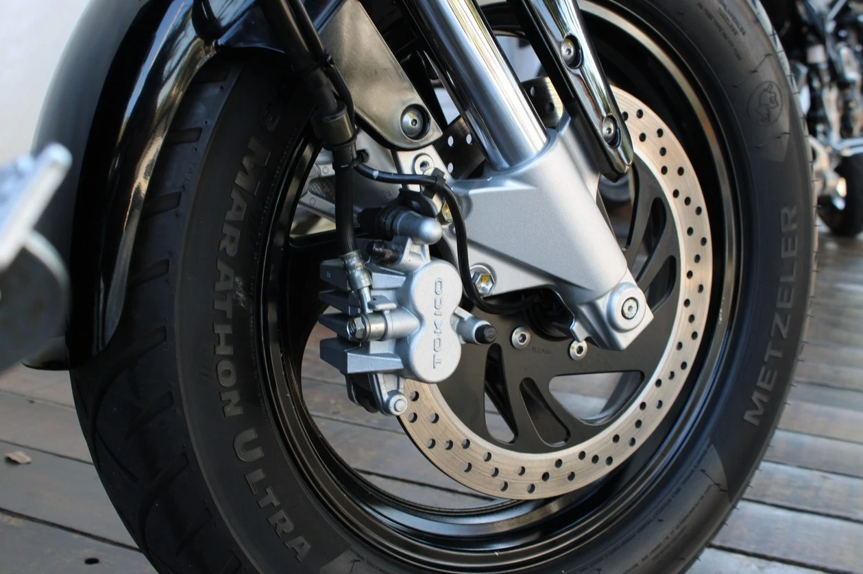 SUZUKI BOULEVARD M800