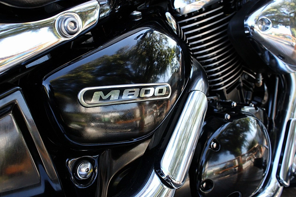 SUZUKI BOULEVARD M800