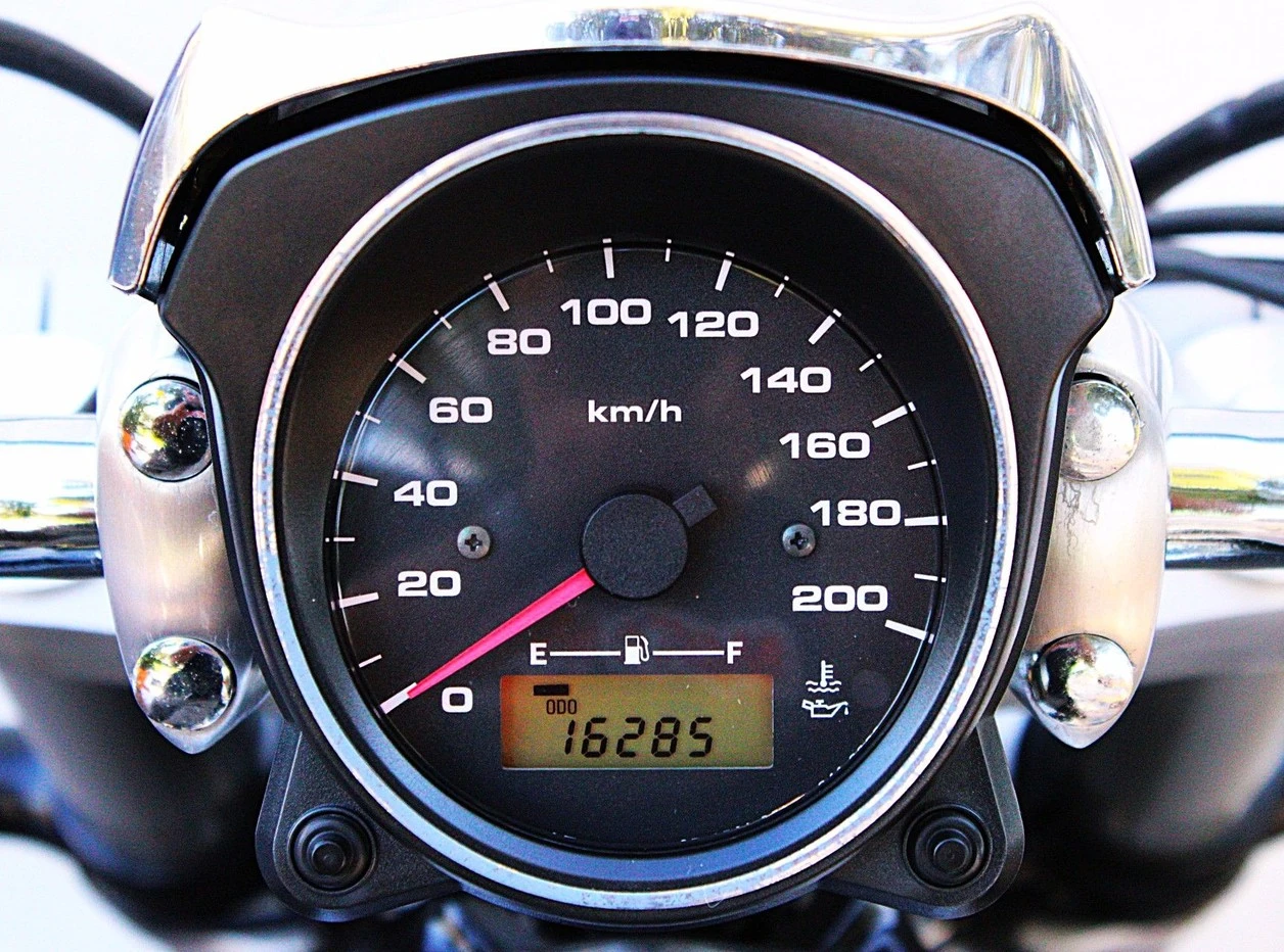 SUZUKI BOULEVARD M800