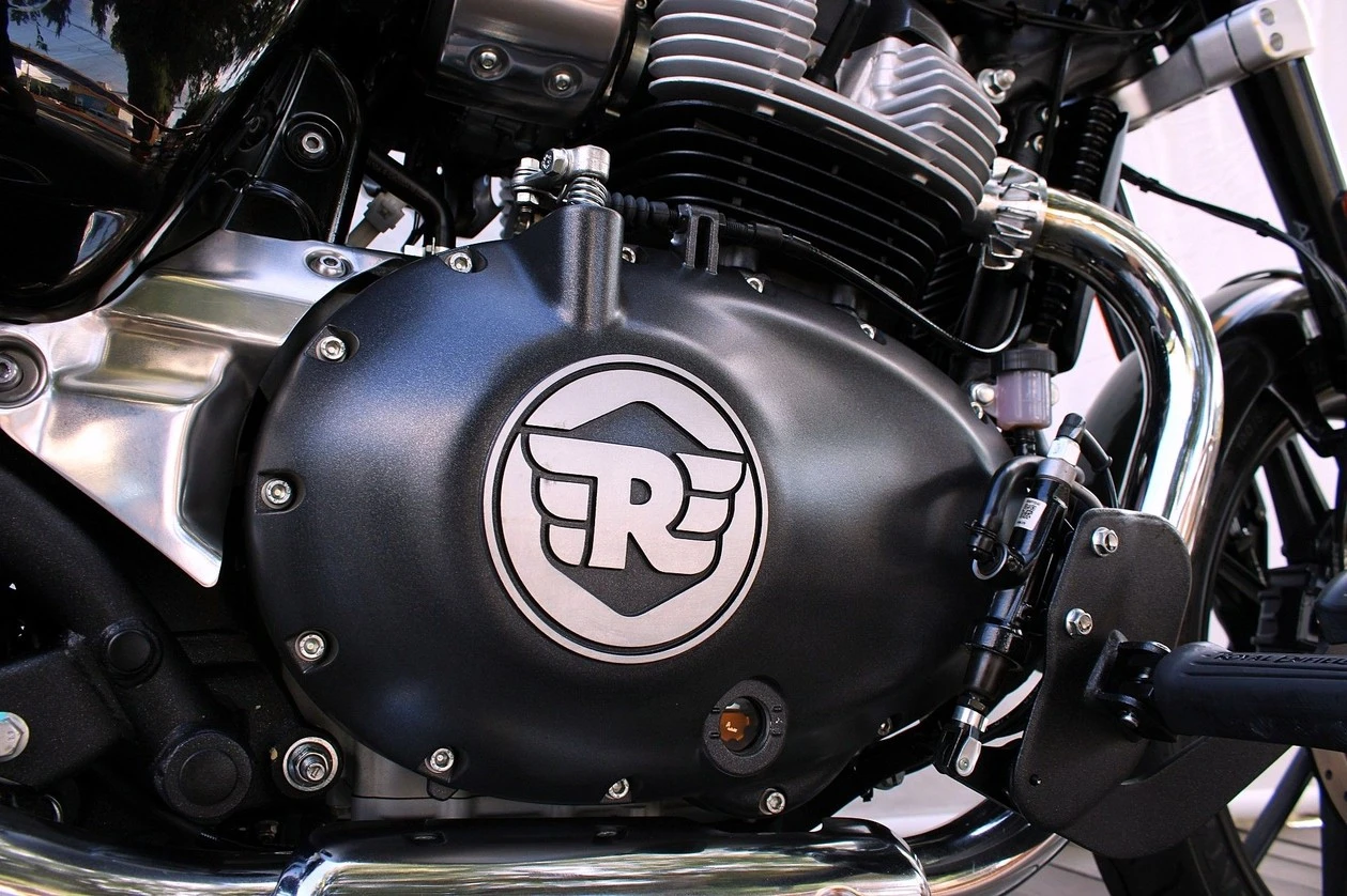 ROYAL ENFIELD METEOR 650 INTERSTELLAR